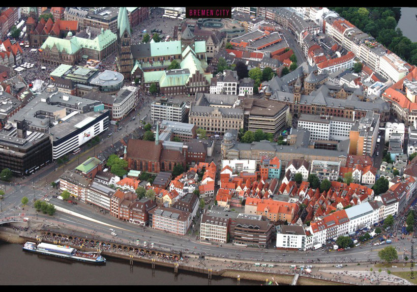Bremen von oben - City -Schnoor  |  Foto: Take Janssen